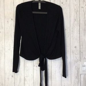 Women’s S Black Velvet Rose Post Yoga Top